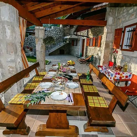 Castra Case de vacanță