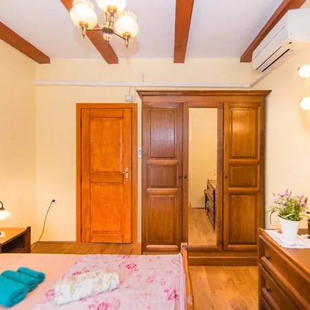 Vakantiehuis Castra Drivenik