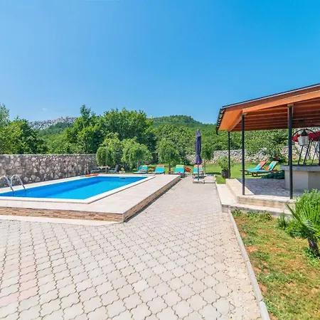 Vakantiehuis Castra Drivenik